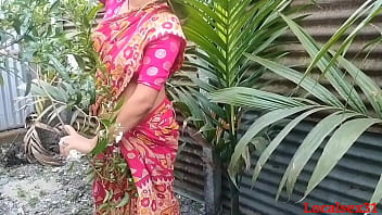 Sultry Bengali Bhabhi In Crimson Saree Gets Ravished By Devar In Outdoor Fuck Fest