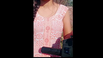 Gali Ke Kinare Se Ek Jawaan Desi Randi Ko Utha Kar Zor Zor Se Choda