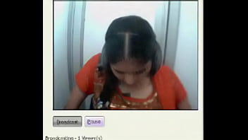 Tamil Beauty Flaunting Her Luscious Curves Live On Cam
