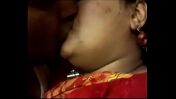 Sultry Desi Aunty With Curves That Drive Men Wild
