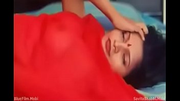 Sizzling Desi Indian Aunty With Curves That Drive Men Wild
