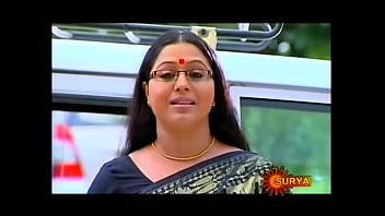 Lakshmi Priya’s Saree-clad Navel Beckons