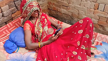 Aaj Khatiya Pe Pahli Baar Choda Apni Desi Biwi Ko, Chik Chik Ki Aawaazein Goonj Uthi