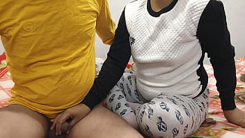 Young Teen Girlfriend Gets Pounded In Raw Homemade Video