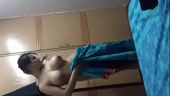 Bhabhi’s Steamy Post-shower Glow