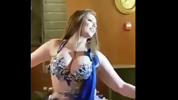 Curvy Mallu Aunty’s Sizzling Dance With Her Ample Bosom