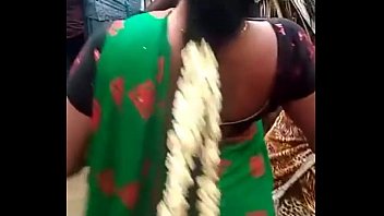Roadside Rendezvous With A Voluptuous Andhra Beauty