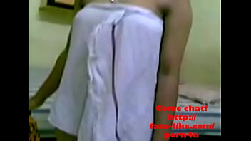 Sizzling South Indian Beauty Bares All In A Steamy Desi Display