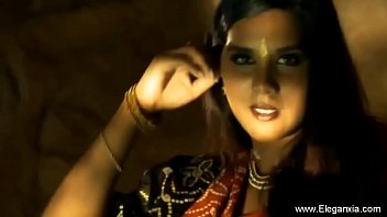 Sizzling Bollywood Milf Dancer With Hips Made For Sin