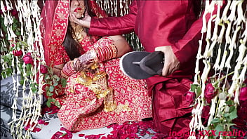 गर्म भारतीय शादी की रात और हनीमून के सेक्सी सीन
