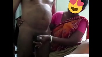 Aunty’s Expert Hand Milks Every Last Drop Of Pleasure