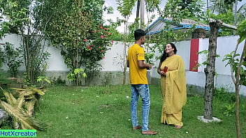Desperate Indian Bhabhi Begs For A Stranger’s Young Seed Deep Inside Her Fertile Pussy