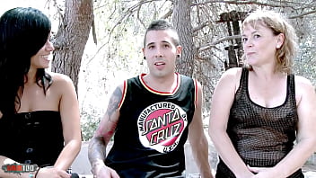 Delia Rosa Y Kevin White: Mamá Anhela Una Polla Ardiente Y Jugosa