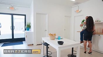 Sugar Baby Abigaiil Morris Takes Control: Get Your Brazzers Discount With Code Xvpromo