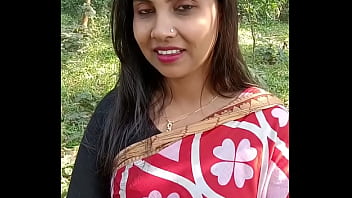 Sultry Desi Temptress: A Bengali Beauty’s Steamy Bhabhi Seduction