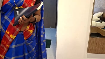 Seductive Tamil Housewife Salesgirl Craves Raw Pleasure From Indian Men