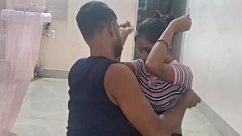 Bhabhi Ki Behen Ka Bistar – Ghar Ki Chhat Tak Uchalne Ka Pehla Hisa!