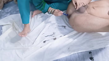 Desi Indian Slut Spreads Her Hairy Holes For A Massive Cock