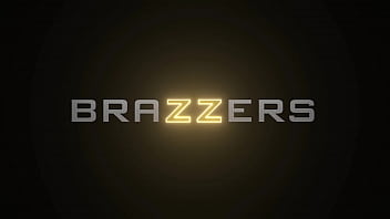 Handyman Stepdaddy Gets Pounded Hard By Payton Preslee – Watch The Full Brazzers Scene Now