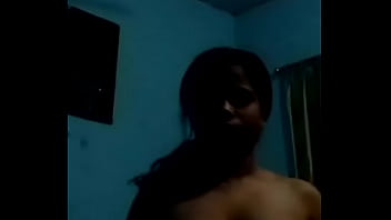 Sizzling Desi Bhabhi Bares It All For The Camera