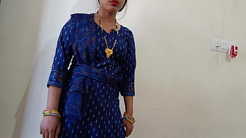 Desi Gaon Ki Garm Maal Naukrani Ka Zor Zor Se Chudai Ka Maza, Doggy Style Mein Hindi Audio Ke Saath