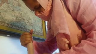 गर्म देसी बेबी का अंतरजातीय स्पर्श से रोमांचक मसाज अनुभव