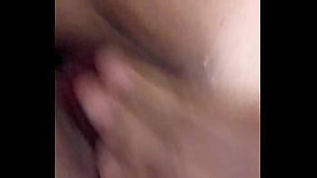 Mi Hermana Se Toca Como Una Zorra Caliente
