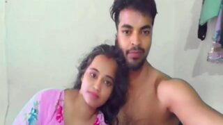 Desi College Stud Pounds His Girlfriend’s Tight Pussy Raw On Live Cam For Everyone To See