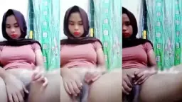 Gadis Berjilbab Menggoda Pacar Dengan Getaran Mesra