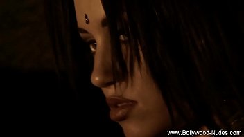 Desi Diva Dripping With Desire