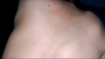 La Esposa De Mi Compa Me Presta Su Juguete A Escondidas De Su Marido