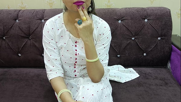 Desi Chut Ki Lalch Mein, Apni Gand Marwane Ka Maza Lo