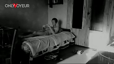 Secret Country Tryst: Young Lovers’ Passionate Encounter Caught On Camera