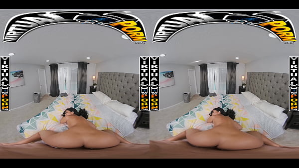 Shower Alone? Not Anymore When Step-sis Ameena Green Slides In For A Slippery, Soapy Fuck