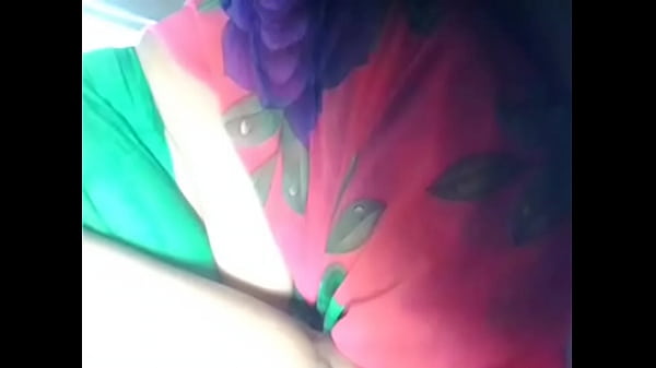 Desi Aunty’s Deep Navel