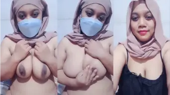 Ameena’s Hijab Comes Off, Revealing Her Bare Breasts For A Sensual Massage