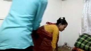 Saree-hiked Auto Driver Pounds A Lusty Desi Aunty
