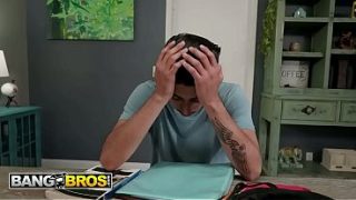 Steamy Stepfamily Seduction: Venus Valencia’s Lustful Ride On Her Stepson’s Throbbing Cock