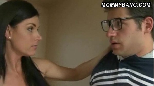 India Summer’s Stepmom Seduction: A Wild Threesome With Teen Temptress Melanie Raine