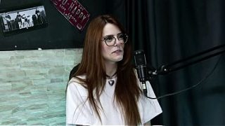 Desmarcou Com Os Homens Para Uma Noite Só Com A Mãe – Bella Ruiva