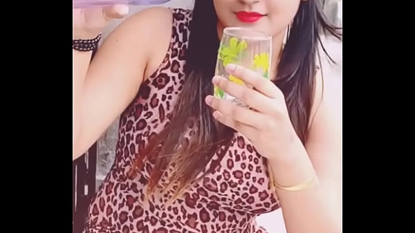 Sultry Desi Goddess In Seductive X-pose