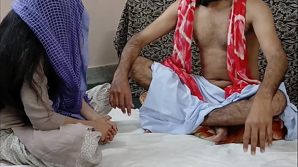 Deceptive Guru Seduces India’s Voluptuous Bhabhi