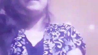 Hot Indian Babe Strips Down For A Solo Mms, Teasing Every Inch