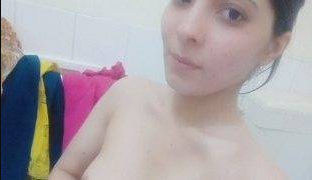 Kashmiri Teen Baring It All In A Hot, Sexy Selfie
