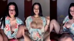 Miss Angela Cantik Pamer Puting Coklat Montok Bikin Nagih