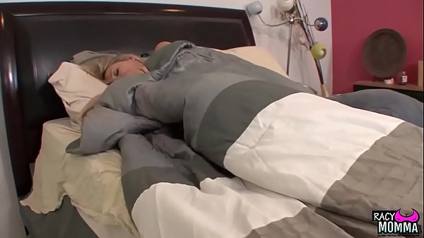 Lesbian Stepmom’s Wet Fingers And Tongue Deep In Her Pussy