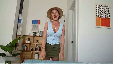 Wrong Hole Confusion: Stepmom’s Anal Surprise