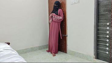 Shy Indian Hijabi Girlfriend’s First Time Getting Brutally Fucked