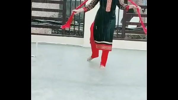 Desi Dance Vigo – Hot Moves, Tight Hips, Pure Lust On The Floor