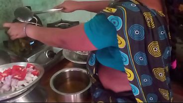Indian Housewife Heats Up The Kitchen With Her Boyfriend’s Spice